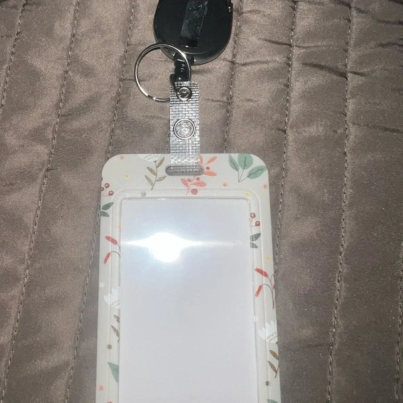 Floral Patterned Accessory - Picture 3 of 4